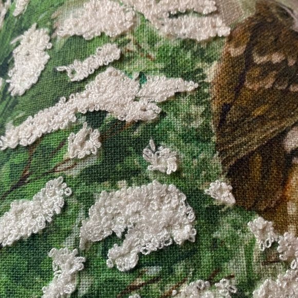 2 CHRISTMAS PILLOWS, BEAUTIFUL yarn WHITE beard, trim for robe and boots. - Picture 7 of 7